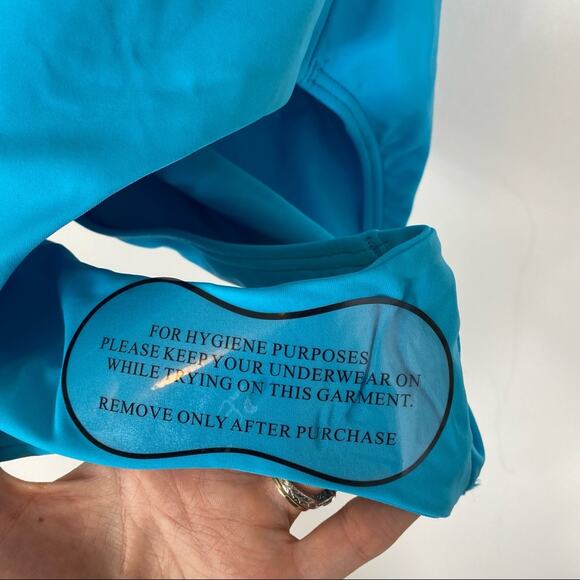 LOFT BEACH Eyelet Flounce Embroidered Off Shoulder Ruffle One Piece Swimsuit - Picture 6 of 9